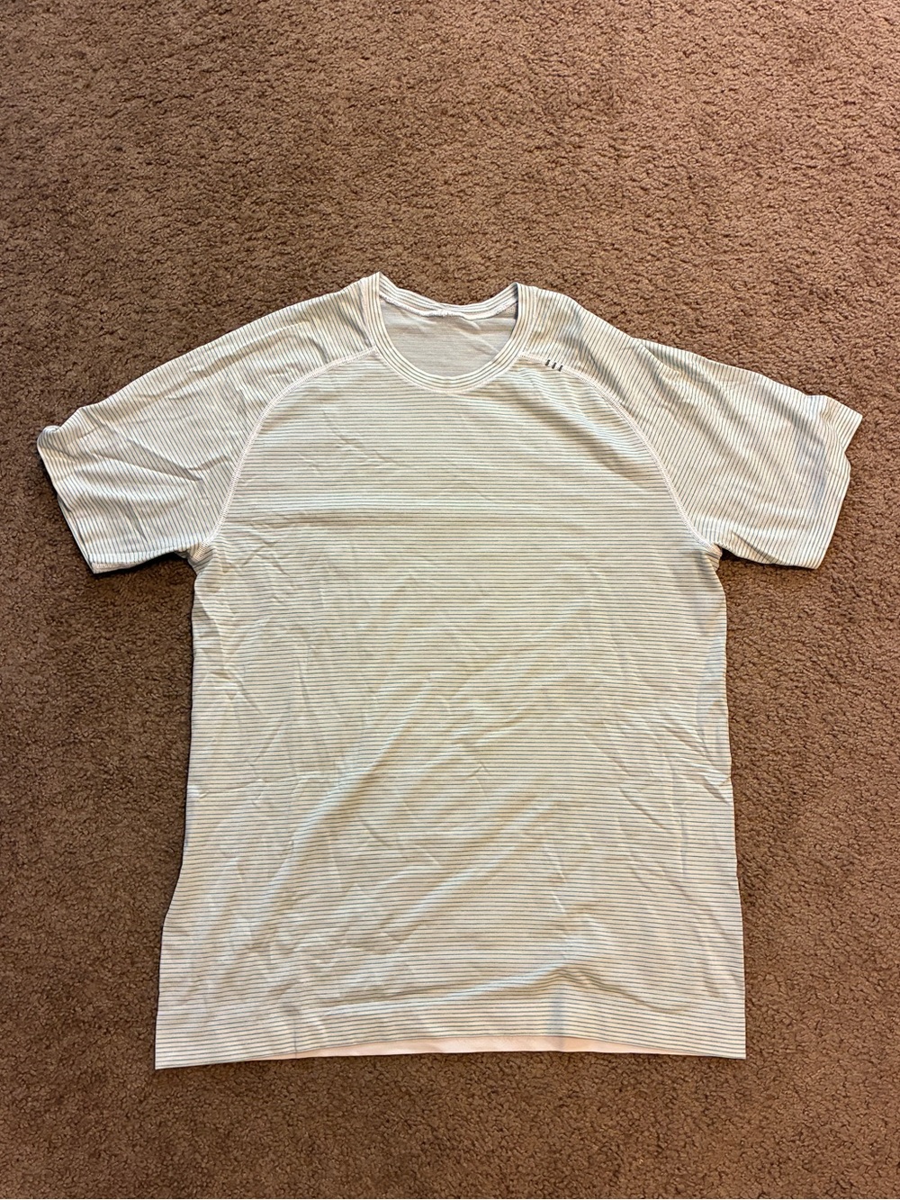 Men's Lululemon M Lightweight Metal Vent Tech Tee